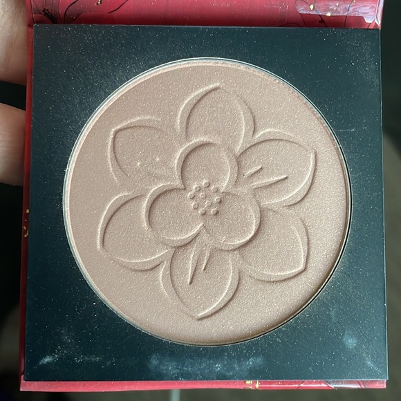 4 blush / blush palettes bundle - Picture 4 of 9